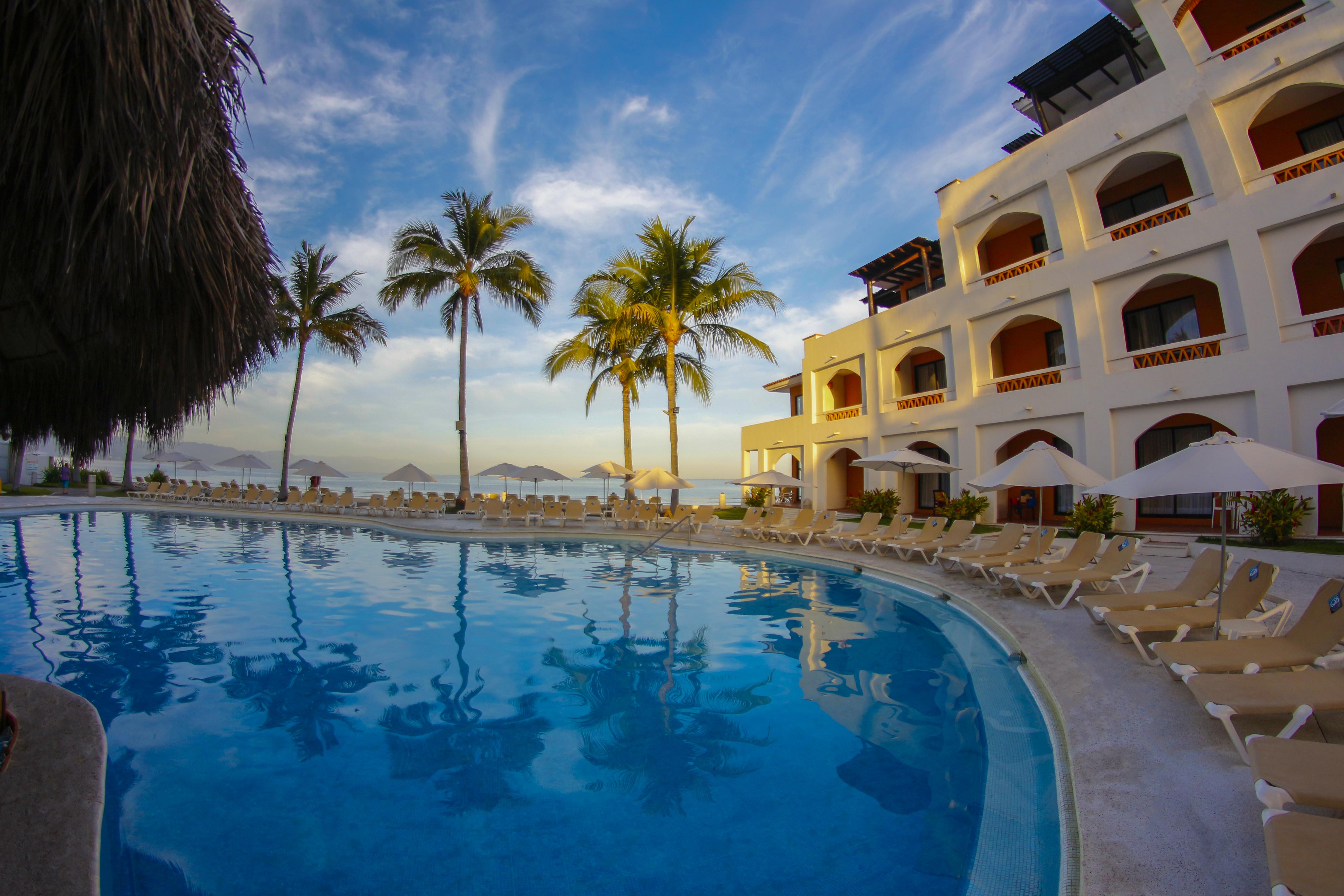 Plaza Pelicanos Club Beach Resort All Inclusive Пуерто-Вальярта Екстер'єр фото