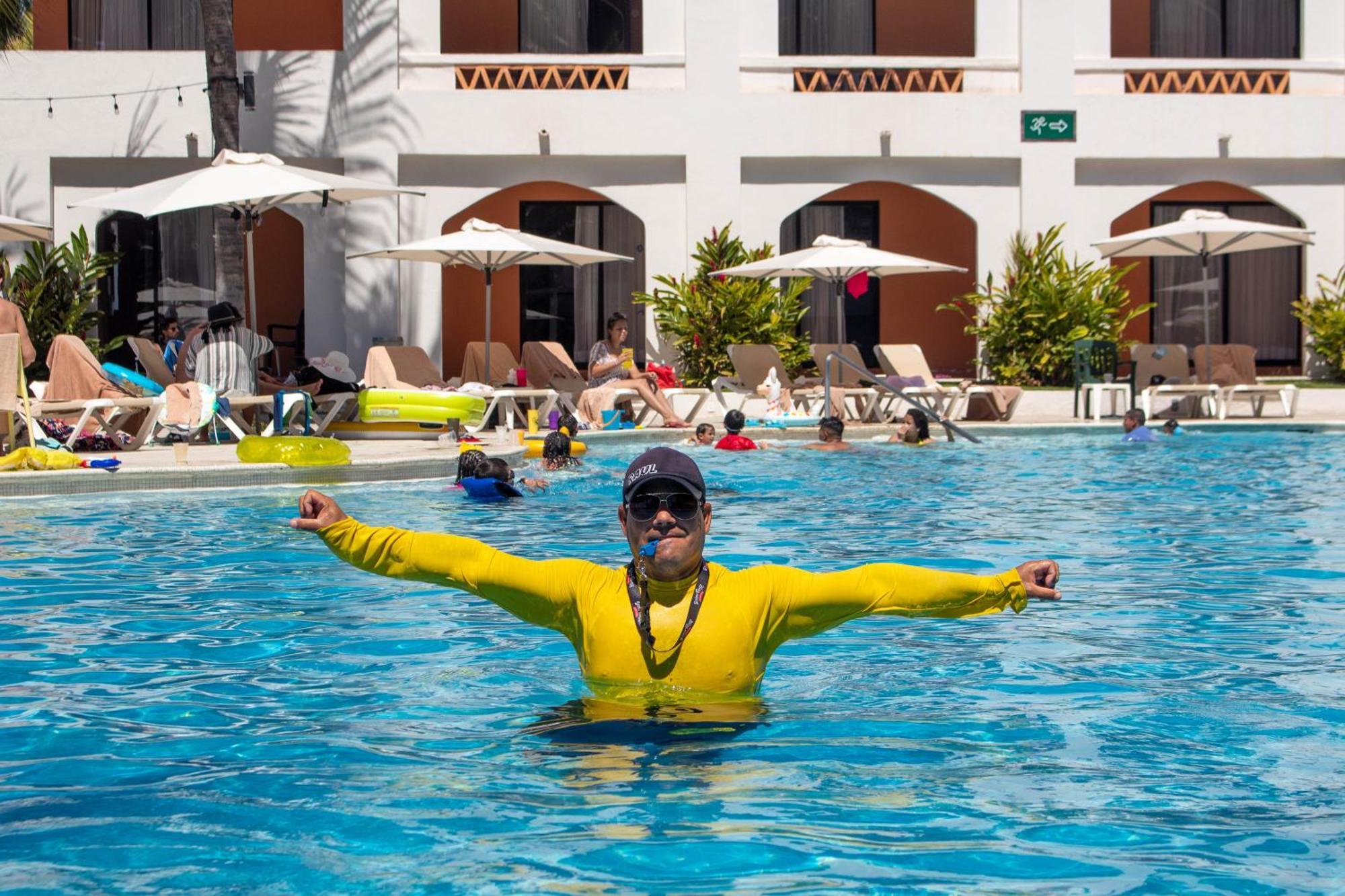 Plaza Pelicanos Club Beach Resort All Inclusive Пуерто-Вальярта Екстер'єр фото