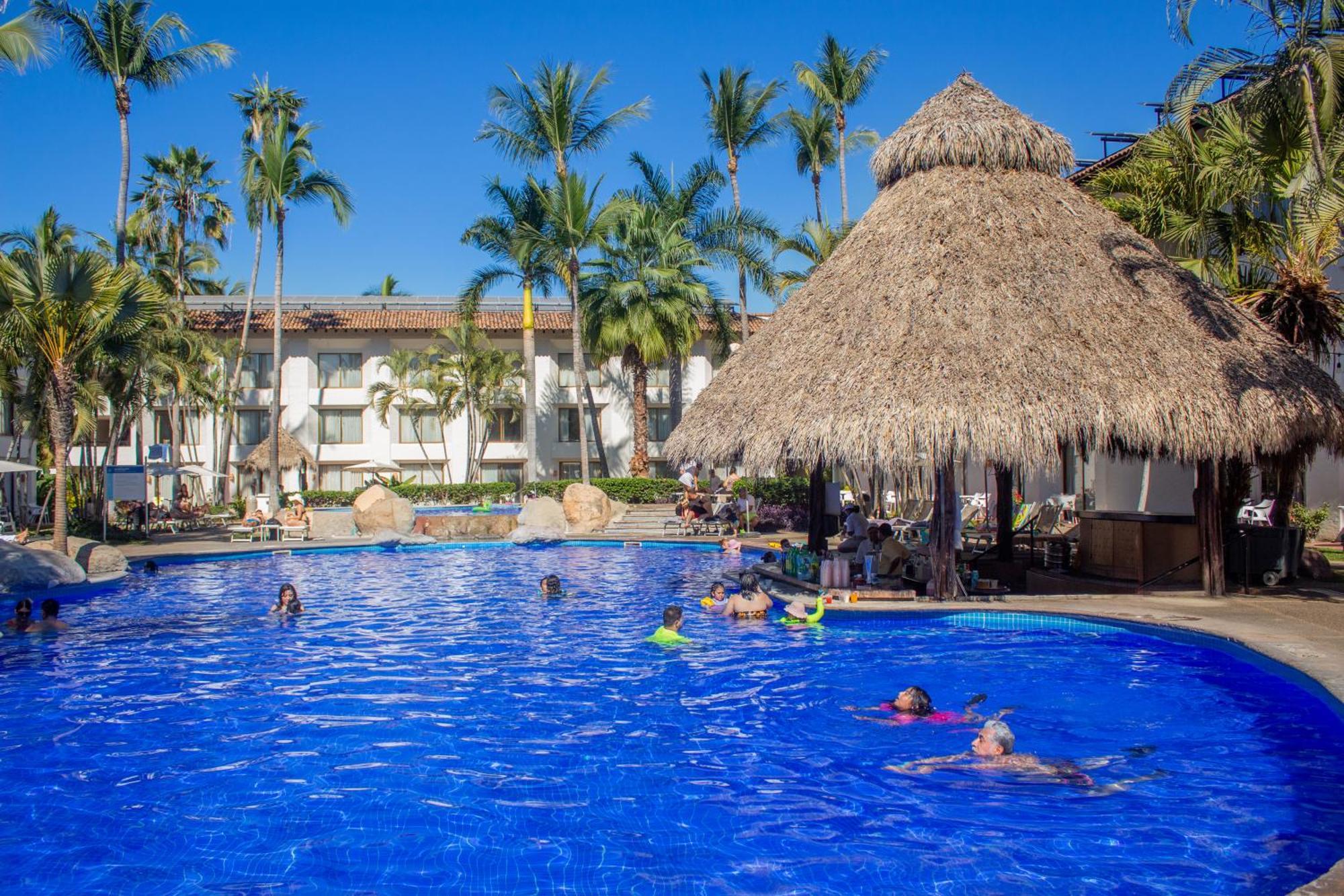 Plaza Pelicanos Club Beach Resort All Inclusive Пуерто-Вальярта Екстер'єр фото